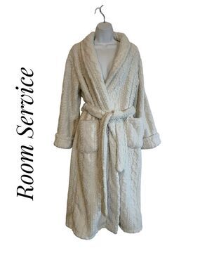 Room Service Small Plush Luxury Ivory Bathrobe Lounge Wear